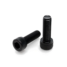 Винт M8x25 DIN912